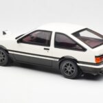 Toyota Sprinter Trueno AE86 Weiß Otto 1:18 - image 5 of 6