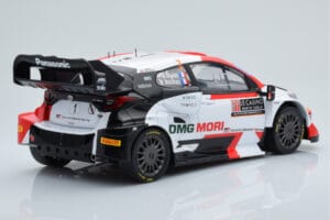 Toyota GR Yaris Rally1 #1 S. Ogier / B. Veillas Rally Monte Carlo 2022 IXO 1:18 18RMC151B Metall — Bild 2 von 6