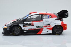 Toyota GR Yaris Rally1 #1 S. Ogier / B. Veillas Rally Monte Carlo 2022 IXO 1:18 18RMC151B Metall — Bild 3 von 6