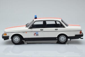 Volvo 240 GL Polizei Belgien Minichamps 1:18 155171492 Metall — Bild 3 von 6