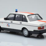 Volvo 240 GL Polizei Belgien Minichamps 1:18 - image 5 of 6