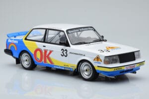 Volvo 240 Turbo Beckers #33 Andersson / Petersson / Linder ETCC Zolder 1985 IXO 1:18 18RMC105B Metall — Bild 4 von 6