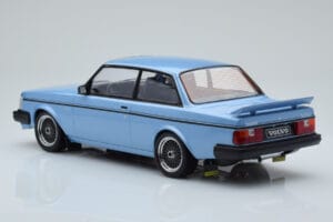 Volvo 240 Turbo Hellblau IXO 1:18 18MCC090 Metall — Bild 5 von 6