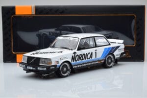 Volvo 240 Turbo Nordica #1 J. Cecotto / A. Olafsson ETCC Brno 1986 IXO 1:18 18RMC087 Metall — Bild 6 von 6