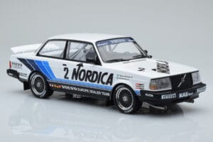 Volvo 240 Turbo Nordica #2 U. Granberg / T. Lindstrom ETCC Brno 1986 IXO 1:18 18RMC088 Metall — Bild 4 von 6