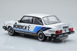 Volvo 240 Turbo Nordica #2 U. Granberg / T. Lindstrom ETCC Brno 1986 IXO 1:18 18RMC088 Metall — Bild 5 von 6