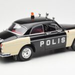 Volvo P121 Polizei Revell 1:18 - image 3 of 8