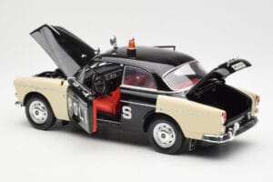 Volvo P121 Polizei Revell 1:18 8904 Metall — Bild 5 von 8