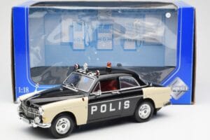Volvo P121 Polizei Revell 1:18 8904 Metall — Bild 8 von 8