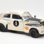 Volvo PV 544 Rally Revell 1:18 - image 6 of 8