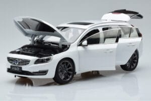Volvo V60 D3 Crystal Weiss FAW 1:18 9430840 Metall — Bild 2 von 7