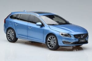 Volvo V60 D3 Power Blau FAW 1:18 9430839 Metall — Bild 5 von 7