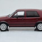 Volkswagen Golf GTI Mk2 Rot MCG 1:18 - image 3 of 6