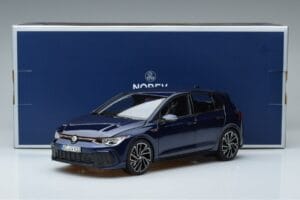 Volkswagen Golf GTI Mk8 Blau Norev 1:18 188594 Metall — Bild 7 von 7
