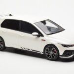 Volkswagen Golf GTI Mk8 Clubsport Weiß Otto 1:18 - image 4 of 6