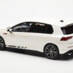 Volkswagen Golf GTI Mk8 Clubsport Weiß Otto 1:18 - image 5 of 6