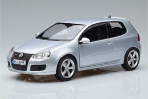 Volkswagen Golf GTI Mk5 Pirelli Edition Silber Norev 1:18 188425 Metall