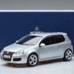 Volkswagen Golf GTI Mk5 Pirelli Edition Silber Norev 1:18 188425 Metall - image 7 of 7