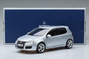Volkswagen Golf GTI Mk5 Pirelli Edition Silber Norev 1:18 188425 Metall — Bild 7 von 7