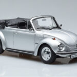 Volkswagen Käfer 1303 Cabriolet Silber Norev 1:18 - image 4 of 6