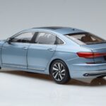 Volkswagen Passat B8 Blau FAW 1:18 ZVF000003A Metall - image 6 of 7