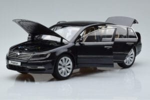 Volkswagen Phaeton V6 Mazeppa Grau Kyosho 1:18 08831MBK Metall — Bild 2 von 9