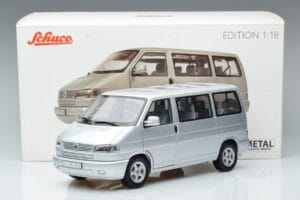Volkswagen T4b Transporter Caravelle Minibus Schuco 1:18 450041500 Metall — Bild 8 von 8
