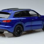Volkswagen Touareg CR Blau FAW 1:18 LTC761021BLU Metall - image 3 of 7