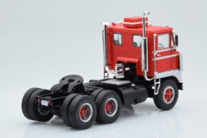 White 7400 Rot Silber IXO 1:43 TR170 Metall — Bild 2 von 5