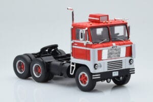 White 7400 Rot Silber IXO 1:43 TR170 Metall — Bild 3 von 5