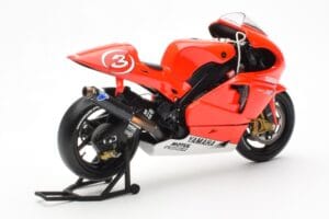 Yamaha YZR-M1 Marlboro Yamaha Team #3 M. Biaggi MotoGP 2002 Minichamps 1:12 122026303 Metall — Bild 3 von 4