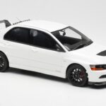 Mitsubishi Lancer Evo VIII MR FQ-400 Weiß Otto 1:18 - image 4 of 6