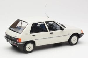 Peugeot 205 Junior Weiß Otto 1:18 OT463 Resin — Bild 2 von 6