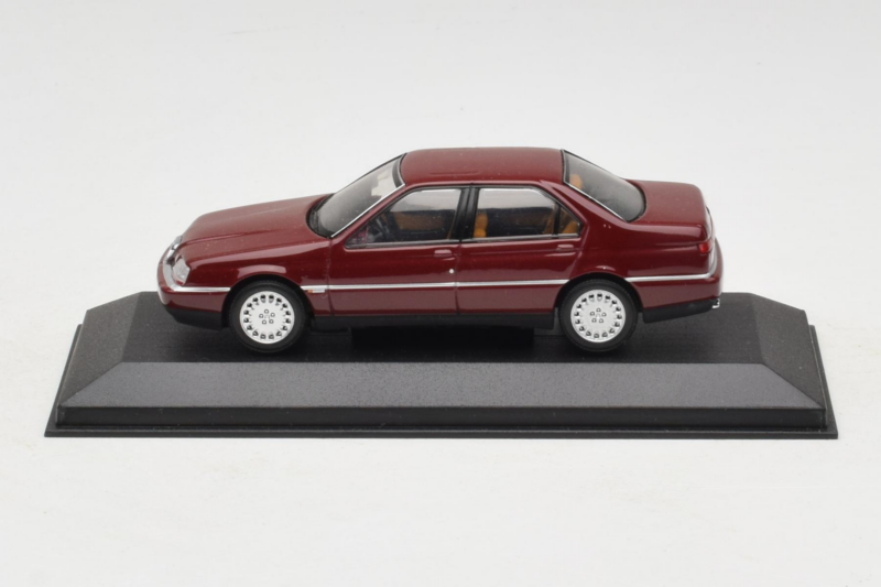 Alfa Romeo 164 3.0 Super V6 Dunkelrot Minichamps 1:43 436120700 Metall