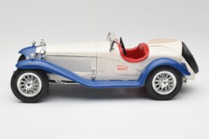 Alfa Romeo 2300 Spider Weiß & Blau Bburago 1:18 3008-M1 Metall — Bild 3 von 6