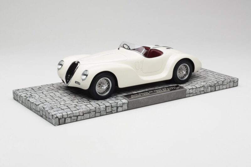 Alfa Romeo 6C 2500 SS Corsa Spider Weiß Minichamps 1:18 107120232 Resin
