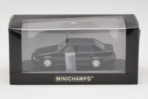 Alfa Romeo 75 3.0 V6 Schwarz Minichamps 1:43 403120463 Metall — Bild 4 von 4