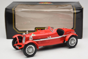 Alfa Romeo 8C 2300 Monza Rot Bburago 1:18 3014 Metall — Bild 6 von 6
