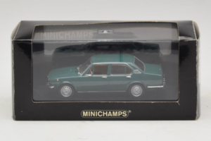 Alfa Romeo Alfetta 1.8 Grün Minichamps 1:43 400120204 Metall — Bild 4 von 4