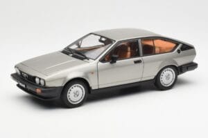 Alfa Romeo Alfetta GTV 2.0 Grau Metallic AUTOart 1:18 70147 Metall