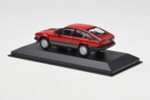 Alfa Romeo Alfetta GTV6 Rot Minichamps 1:43 400120140 Metall — Bild 3 von 4
