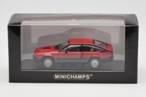 Alfa Romeo Alfetta GTV6 Rot Minichamps 1:43 400120140 Metall — Bild 4 von 4