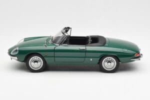 Alfa Romeo Duetto Spider Grün AUTOart 1:18 70138 Metall — Bild 4 von 8