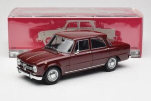 Alfa Romeo Giulia 1300 Dunkelrot Minichamps 1:18 180120906 Metall — Bild 8 von 8