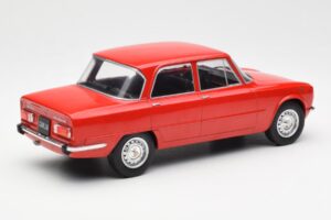Alfa Romeo Giulia Nuova Super Rot MCG 1:18 MCG18145 Metall — Bild 2 von 6