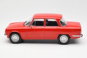 Alfa Romeo Giulia Nuova Super Rot MCG 1:18 MCG18145 Metall — Bild 3 von 6