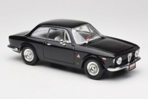 Alfa Romeo Giulia Sprint GTA Schwarz Road Signature 1:18 92348 Metall — Bild 6 von 8