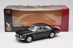Alfa Romeo Giulia Sprint GTA Schwarz Road Signature 1:18 92348 Metall — Bild 8 von 8