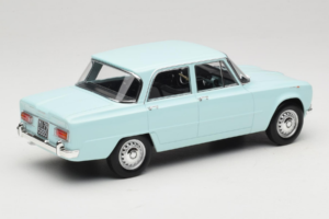 Alfa Romeo Giulia TI 105 Sky Blue Norev 1:18 187974 Metall — Bild 3 von 7