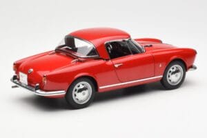 Alfa Romeo Giulietta 1300 Spider Rot AUTOart 1:18 70157 Metall — Bild 3 von 8